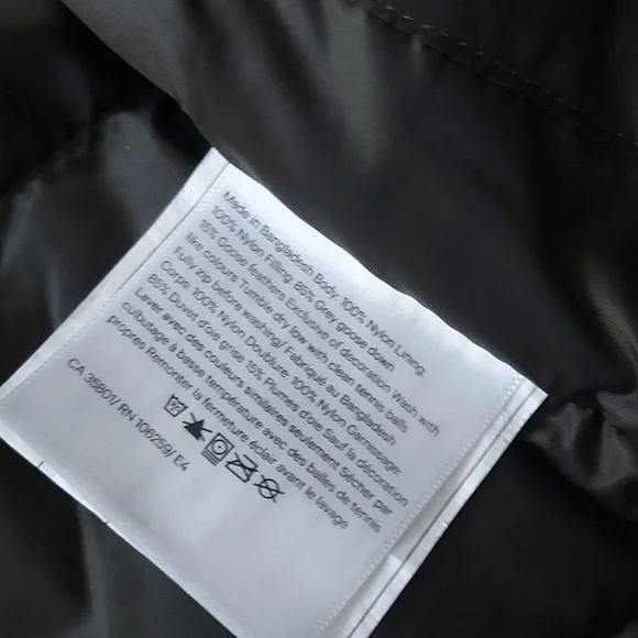 Lululemon Puffer Vest - Picture 5 of 6